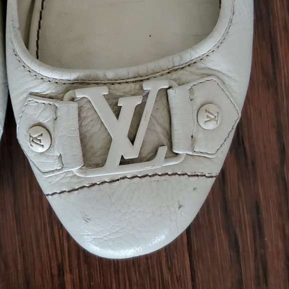 Louis Vuitton IVORY Ballet Flats - Picture 2 of 11